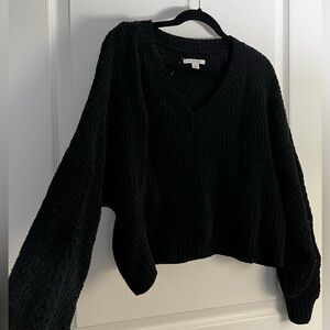 American Eagle Oversized Super Soft Cropped Sweater🖤🖤